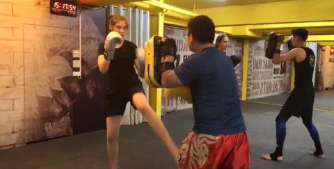 樂力格鬥 - 拳腿靶練習