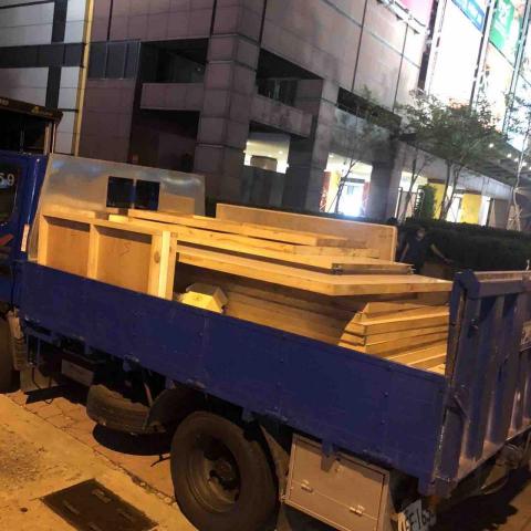 小葉貨運 - 百貨進櫃