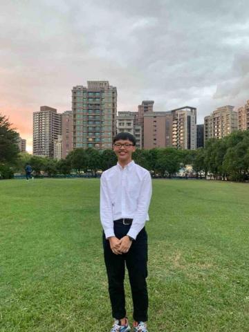 提供erps是什麼服務的專家簡睿成