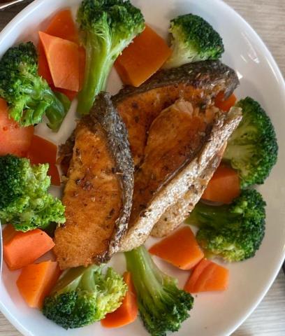 悠哉熊美食 - 鮭魚排