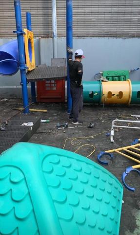 榮泰工程 - 拆除作業中