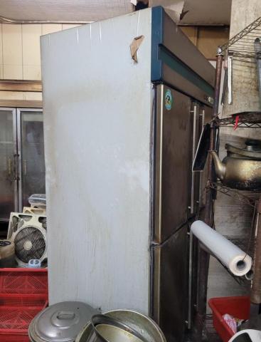 榮泰工程 - 營業用冰箱清空作業（2）