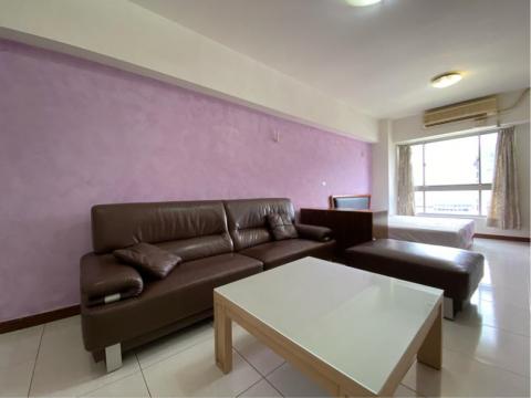 承韻房屋 - 沙發背牆跳色處理