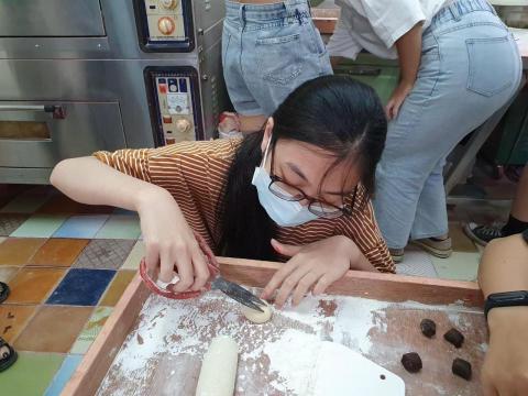 何宜潔 - 才藝班-烘培