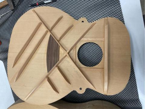 響月 - 吉他不同面板音梁結構介紹