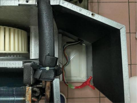 杊沐森企業社總公司(科技水管抓漏、冷氣、防滑工程) - 窗型冷氣清洗後 杊沐森企業社總公司(科技水管抓漏、冷氣、防滑工程) - 窗型冷氣清洗後