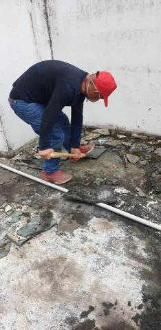 修繕家 - 清理水泥塊