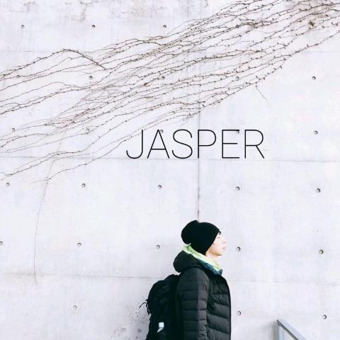 提供拍照箱服務的專家賈斯博