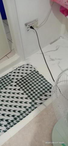 家事清潔雙達人 - 進行並補黏地板