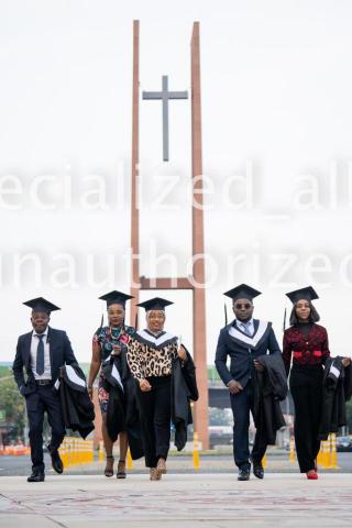 單原色影音工作室 - 長榮大學外籍生畢業照