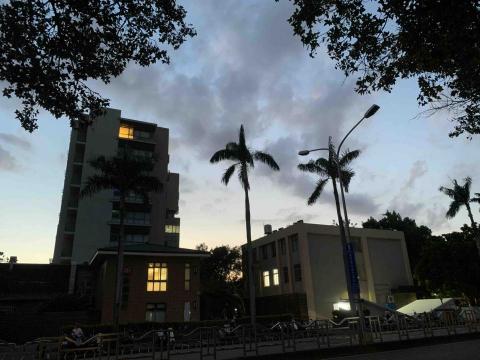 提供舞蹈班高中排名服務的專家 朱茵