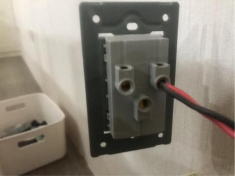 高亨宇 - 只有一個位置 要勉強擠擠了