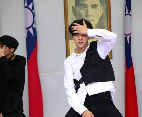 陳瑩瑄（小呆瓜） - 