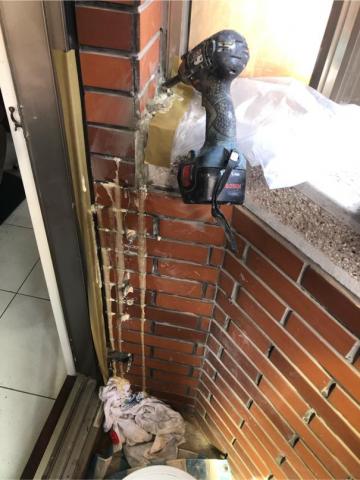 桃園邑𥛶科技設備抓漏驗屋檢測修繕工程行 - 結構體開口打針高壓灌注施工過程