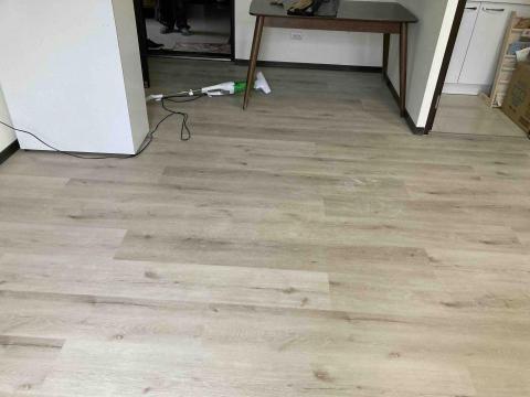 鼎鑫地板工程行 - 土城案場 spc石塑礦質地板 鼎鑫地板工程行 - 土城案場 spc石塑礦質地板