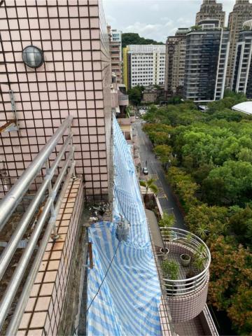 淏瑋工程 - 12樓高空雨遮:拆除完成✅ 淏瑋工程 - 12樓高空雨遮:拆除完成✅