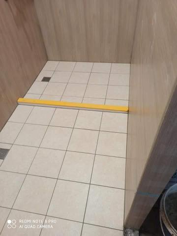 向昇翻修 - 施工貼磁磚