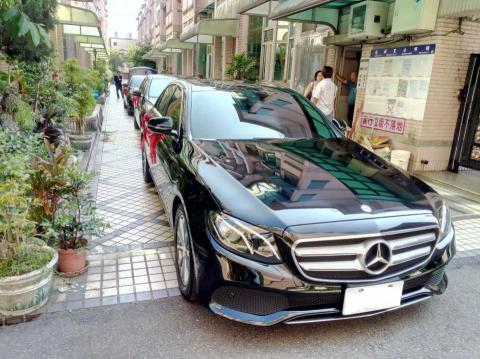 金昇小客車/金生今世結婚禮車 - E-W213 雅致E系列, 帶給您清新舒適的最佳搭乘體驗 !