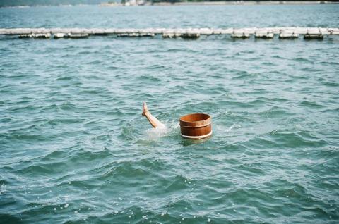 熊可晴 - 2018，三重縣鳥羽，海女作業中