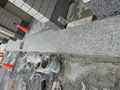 丞鑫土水修繕工程 - 抿石