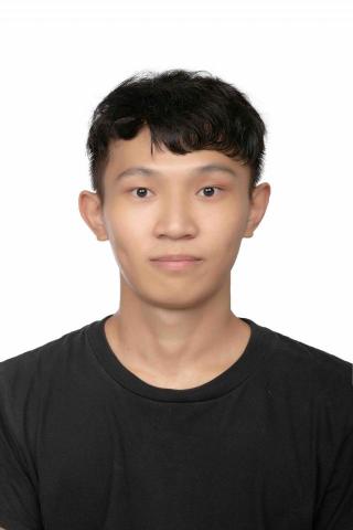 提供皮包店服務的專家吳俊諺