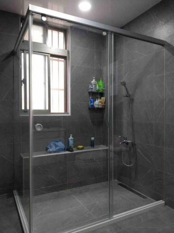 大絖建材 - 工業風乾溼分離浴室