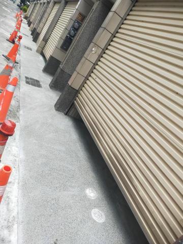 丞鑫土水修繕工程 - 一整排住家7戶（抿石）