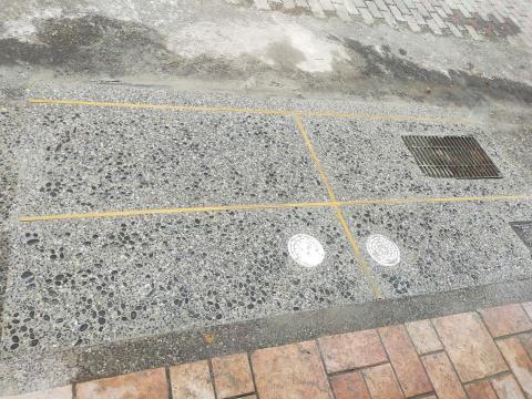 丞鑫土水修繕工程 - 抿石+鵝扁石壓條