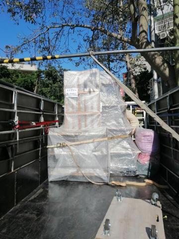 歐狼長短途運輸/回頭車 - 高單價展示櫃