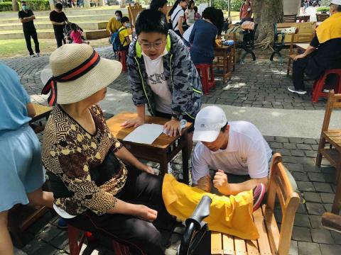 熊師傅深層經絡推拿按摩工作室 - 深層的經絡推拿按摩,很適合老人家,平常保養,中風都很有效果喔! 熊師傅深層經絡推拿按摩工作室 - 深層的經絡推拿按摩,很適合老人家,平常保養,中風都很有效果喔!