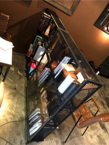 蒙恩不銹鋼有限公司 - 不銹鋼金屬展示架加噴漆（工業風）