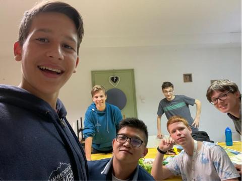 Alvin老師（線上教學） - 「英語廚房」
在我的廚房裡，你只能說英文！