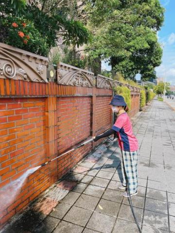 oops專業清潔 - 圍牆清洗