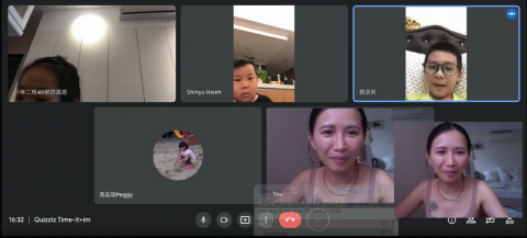 Funlearning - [Online Summer Camp]
I hosted a free English summer online camp for kids during the restriction, and we had so much fun! Every kid tried so hard to be the winner in each play.