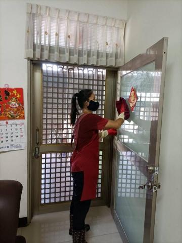 慈容居家清潔服務團隊 - 
