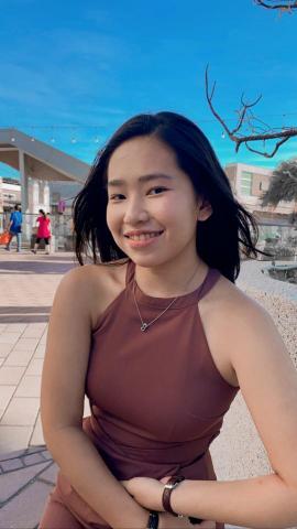 提供翻译i服務的專家Claira