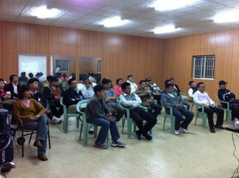 建造揮桿高爾夫教學工作室 - 企業團體班上課情況-1