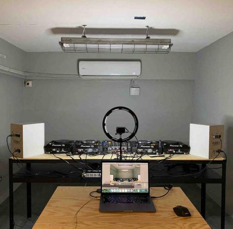 校園活動表演DJ 派對DJ 婚禮DJ DJ教學服務(DINO - 學生結訓後會有個人的作品拍攝