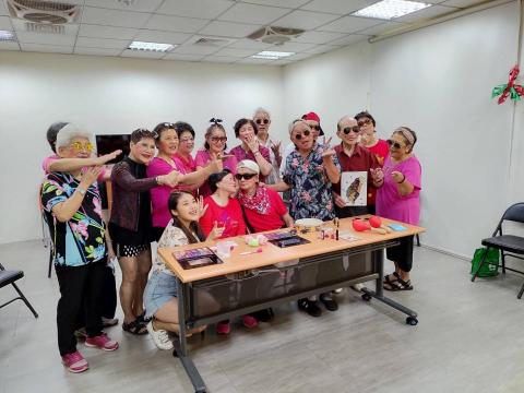 體適能、瑜伽教練 - 樂齡創意裝扮走秀