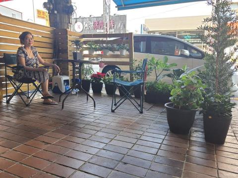 精工匠企業社(統編)91470157 - 公司前騎樓造景綠化
歡迎來喝茶聊裝潢
實體店鋪
才有保障