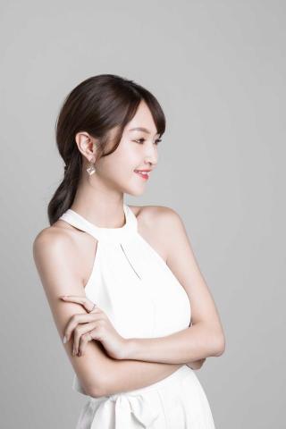 昨日映像有限公司 - ?????服飾闆娘