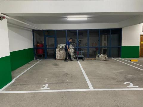 世泰 - 地下停車場。整理 清洗 油漆粉刷