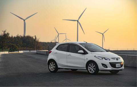 吳松翰 自由接案攝影師 - mazda 2