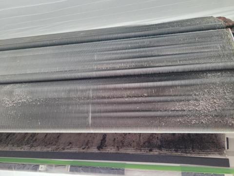 Hsu清潔「冷氣機/洗衣機」 - 冷氣機清洗前 Hsu清潔「冷氣機/洗衣機」 - 冷氣機清洗前