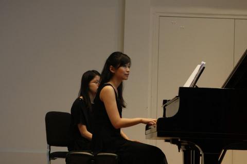 梁老師個人鋼琴工作室 - 