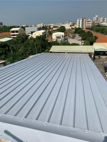 將遠油漆工程 - 屋頂浪板重新上漆