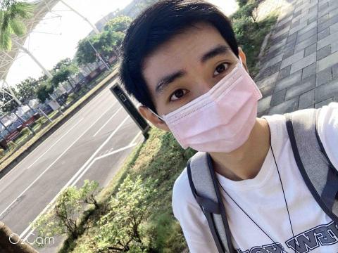 提供高中化學服務的專家劉丞侑