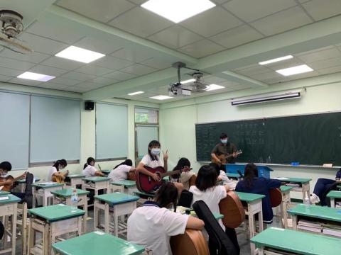 享樂音樂工作室 - 高中社團 享樂音樂工作室 - 高中社團
