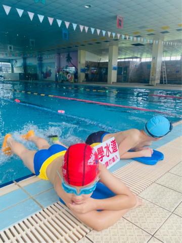 PowerPlay運動團隊 - 游泳教學