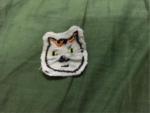 逼逼逼。配音。手作 - 刺繡別針